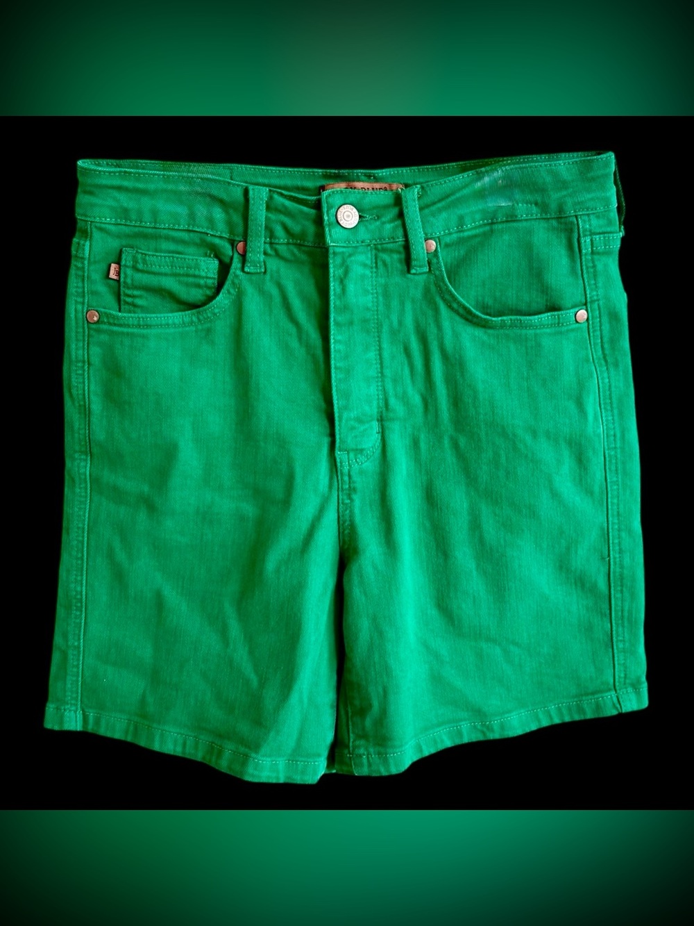 Judy Blue Women’s L Kelly Green Garment Dyed Tummy Control High Waist Shorts